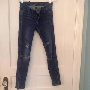 Banana Republic Skinny Ankle stretchy jeans Zip closures at ankle